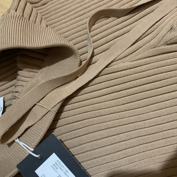 ⭐️NEW⭐️ENA PELLY -Macy Knit Pant In Beige -Size Medium •Retails $308USD - Picture 6 of 13